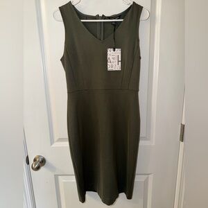 41 Hawthorn Olive Green Sleeveless Midi Dress